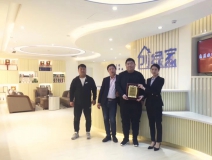 熱烈祝賀魏總、吳總、楊總簽約創(chuàng)綠家陜西省市級代理！