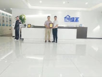 熱烈祝賀樊總簽約創(chuàng)綠家成都市區(qū)級代理！
